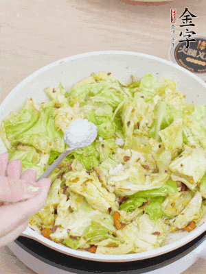 一點鹽、糖調味。